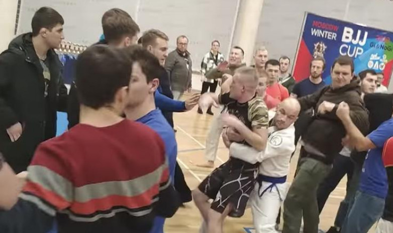 ВИДЕО. В Красногорске турнир по джиу-джитсу закончился массовой дракой