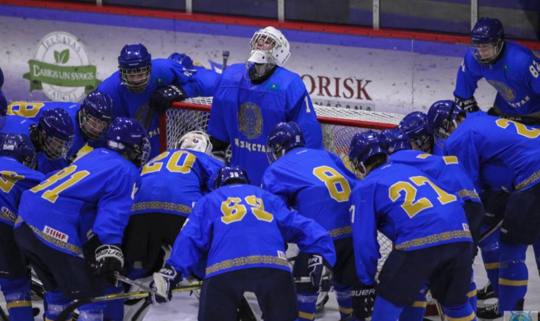 Видео выхода сборной Казахстана на матч с Германией на МЧМ по хоккею