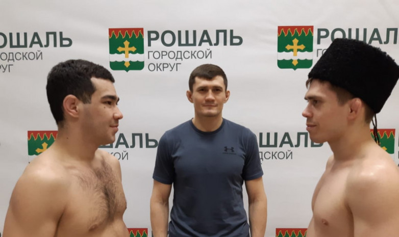 Виктор Кичигин титулдық жекпе-жек алдында салмақ өлшеу рәсімін жасады