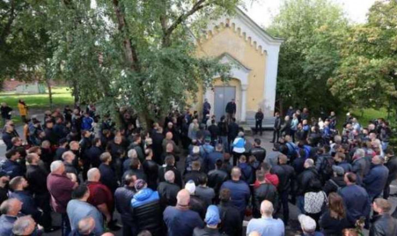Жекпе-жектен кейін көз жұмған ресейлік боксшы жерленді