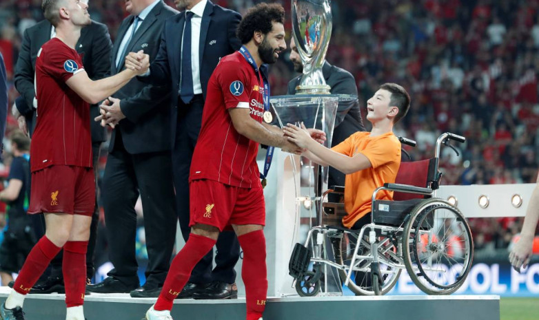 Қазақстандық бала «Ливерпульге» UEFA суперкубогын табыстады