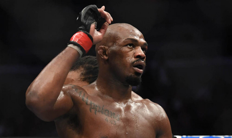 UFC чемпионы қылмысы үшін жазасын алды