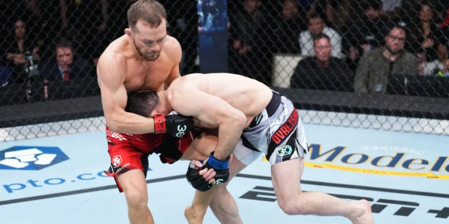 Желтоқсан айындағы UFC-дің ең үздік жекпе-жегі анықталды