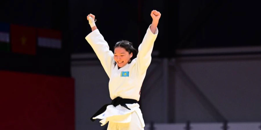 Жасөспірімдер Азиадасы: Қазақстандық дзюдошы қыз алтыннан алқа тағынды