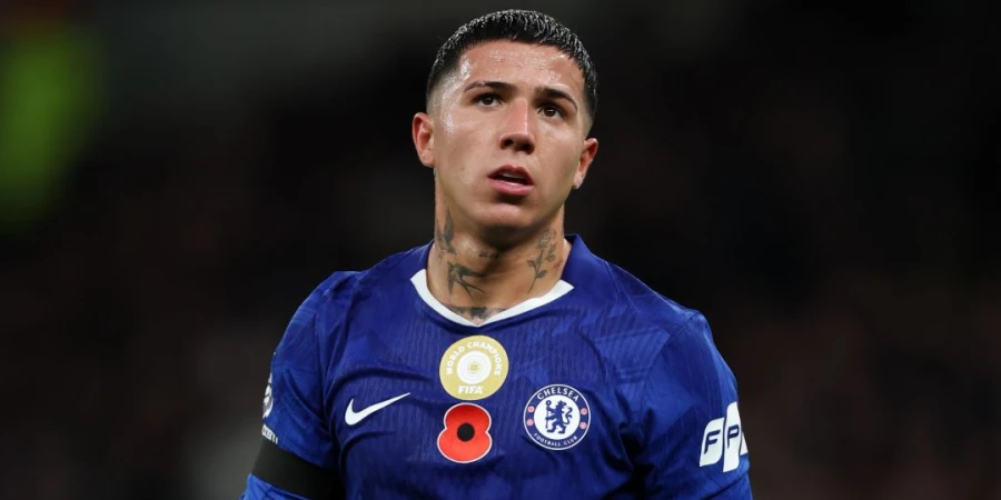 Энцо Фернандес отстранен на два ближайших матча "Челси"