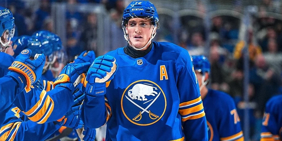 Тэйдж Томпсон прибыл в Барыс на помощь брату?