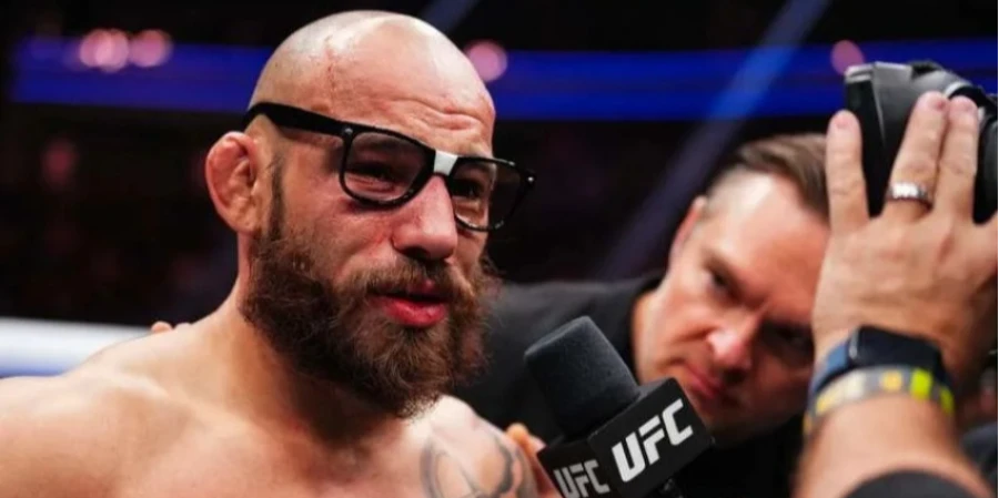 В UFC разгорелась интрига вокруг претендента на пояс Волкановски