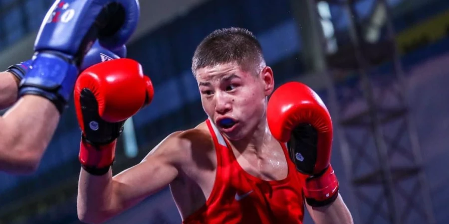 Чемпион мира IBA из Казахстана высказался о будущем в боксе