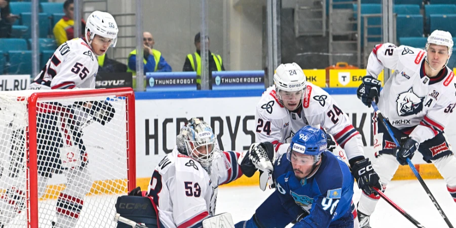 Столичный «Барыс» "избит" в Астане при полупустых трибунах в матче КХЛ