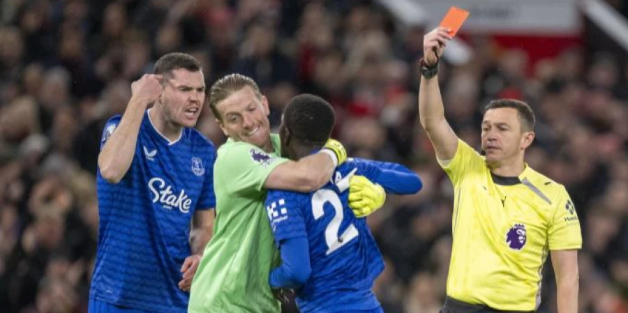 Гейе и Кину пришлось помириться на камеру