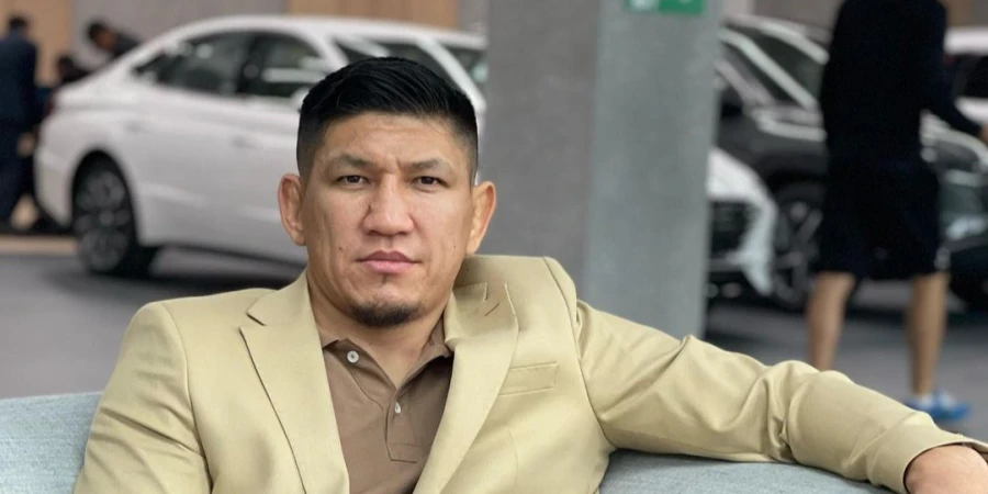 Куат Хамитов может принять бой с Арманом Царукяном на коротком уведомлении