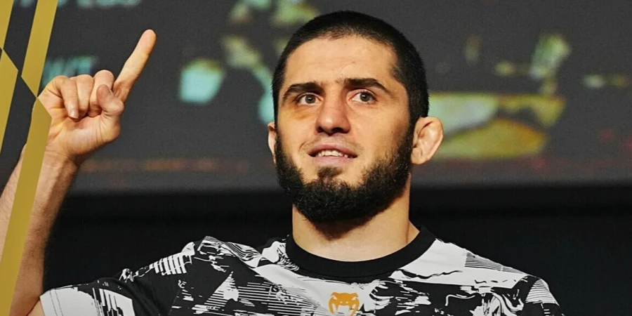 Махачеву спрогнозировали победу в титульном бою UFC