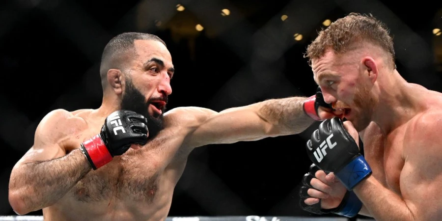 Названы лучший бой и выступления турнира UFC 315
