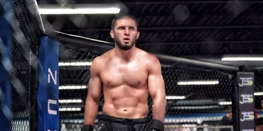 Хабиб Нурмагомедов показал форму Ислама Махачева перед боем на UFC 322