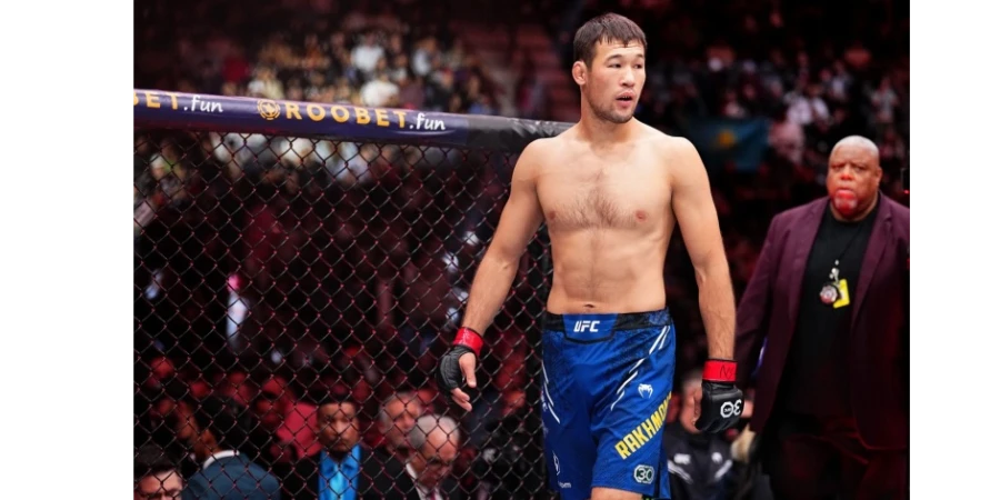 Рахмонов заявил, кто по-настоящему претендует на пояс