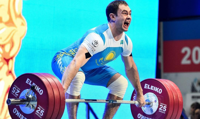 Тяжелоатлет Уланов завоевал золото на турнире British International 