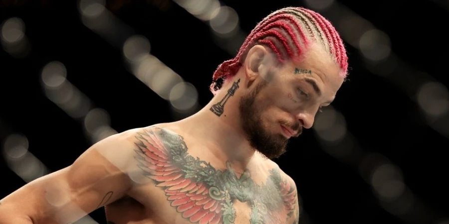 Экс-чемпион UFC прикинулся обиженным из-за пустяка