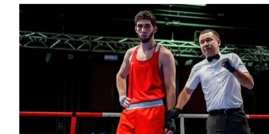 Чемпионат мира по боксу-2025: казахстанец завершил борьбу в 1/8 финала