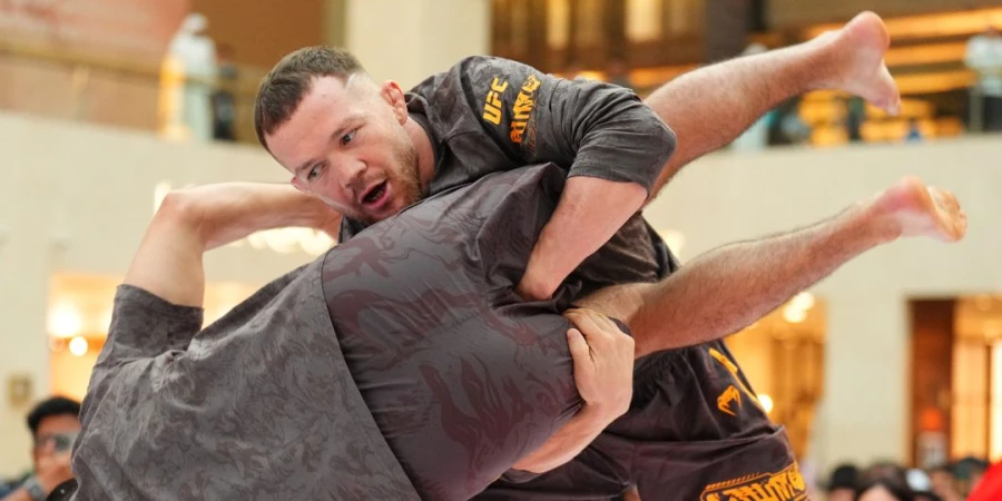 Российский файтер Ян похвастался весогонкой перед титульным боем