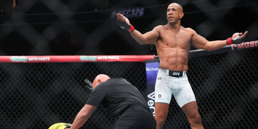 Стали известны обладатели бонусов по итогам турнира UFC 326: Холлоуэй — Оливейра