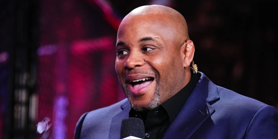 Известный экс-чемпион UFC "пожалел" другого бывшего чемпиона промоушена