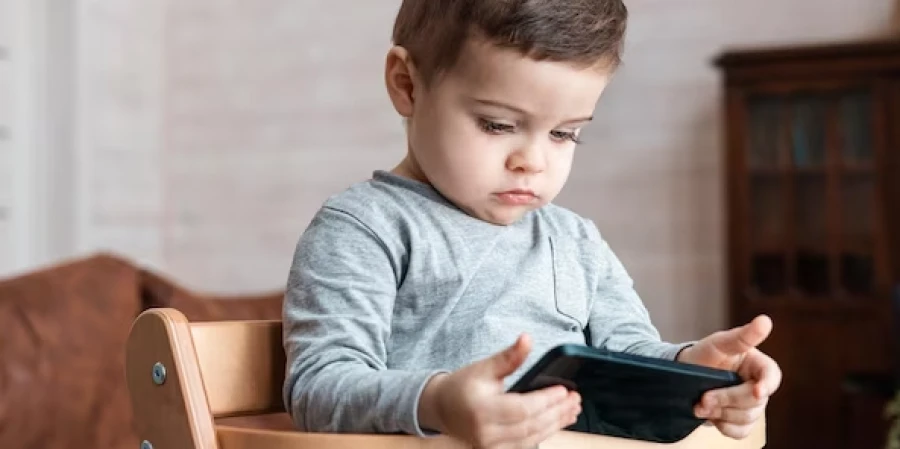 С какого возраста гаджет перестает вредить детям