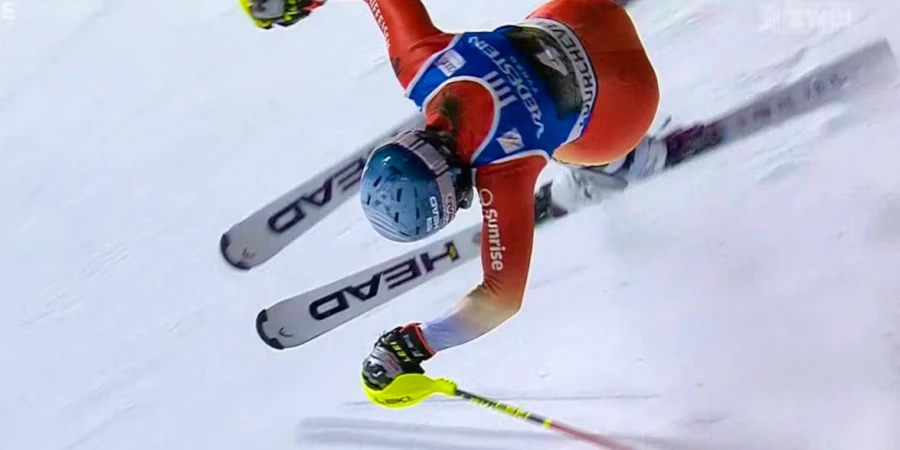 Спортсменка напугала публику своим финишем в Куршевеле