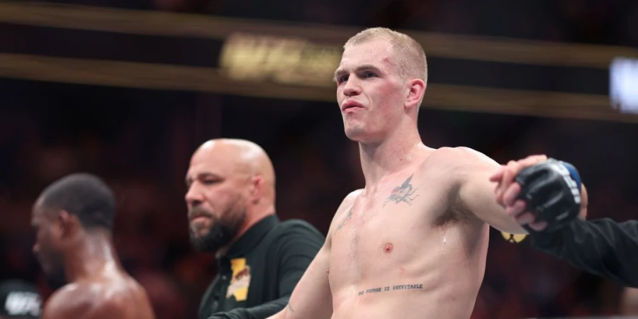 Чемпиона UFC "обвиняют" в обмане