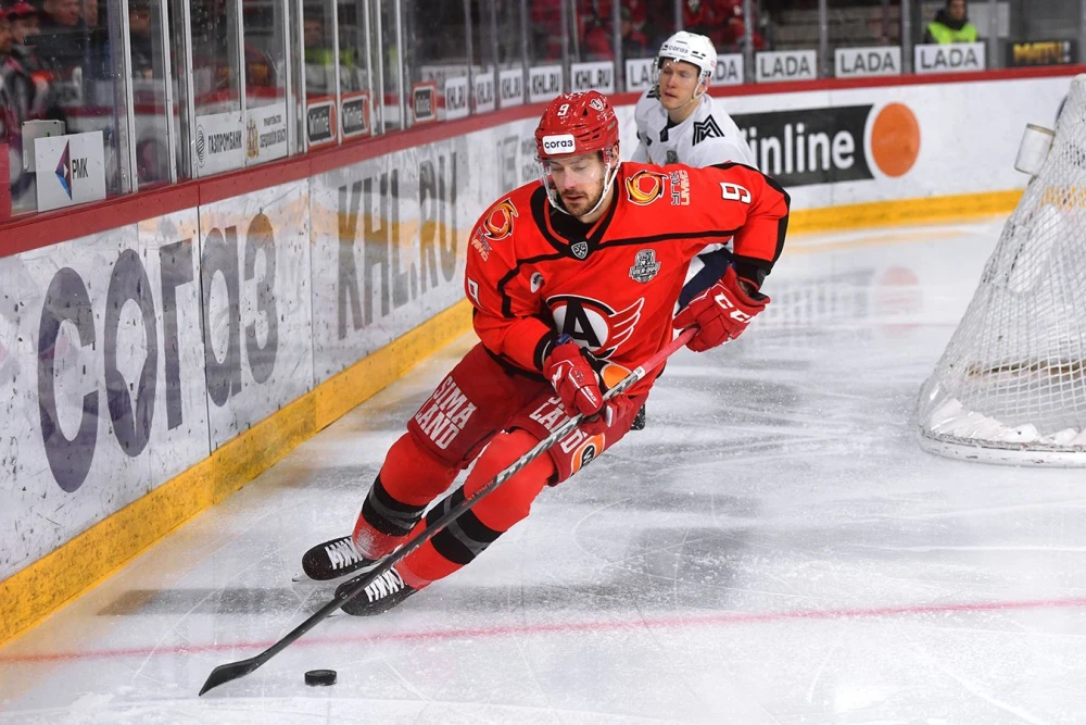 Клуб экс-игрока сборной Казахстана лидирует в КХЛ по заблокированным броскам