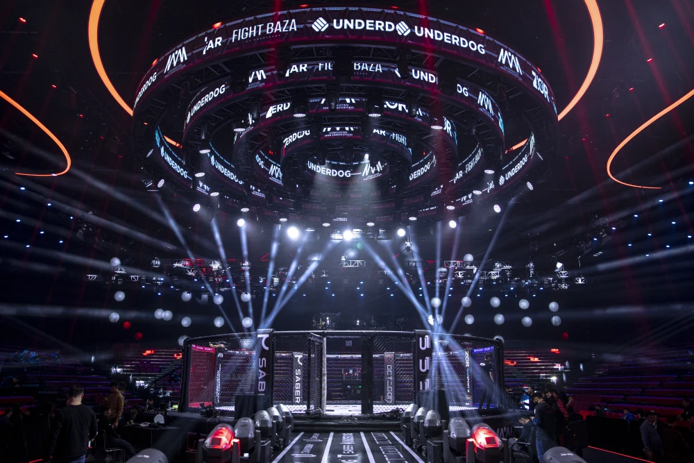 Узбекский файтер завершил бой досрочной победой в первом раунде