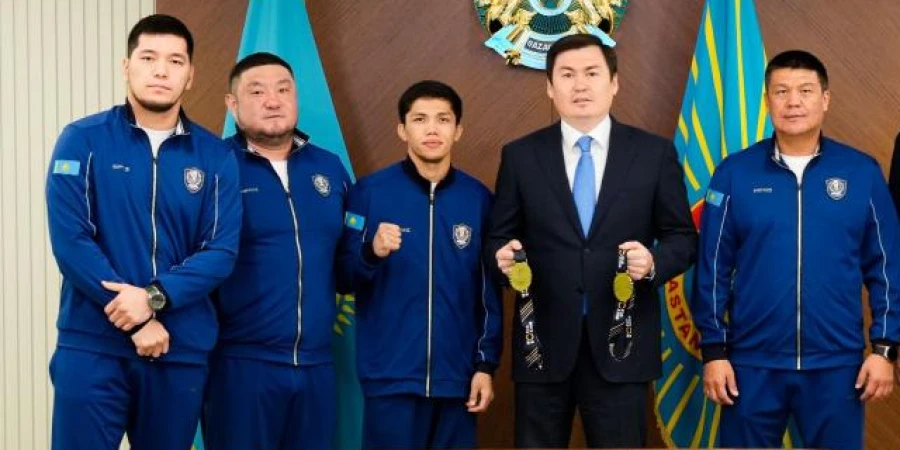Астана әкімі Санжар Тәшкенбай мен Айбек Оралбайға қомақты сыйақы табыстады