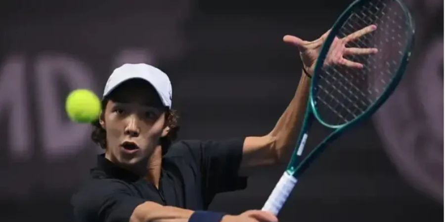 Қазақстандық теннисші Тунистегі жарыстың 1/4 финалына шықты