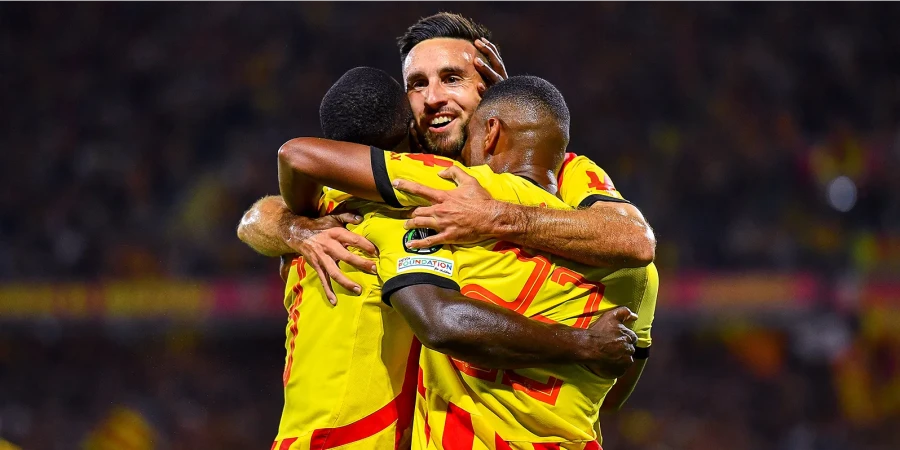 Клуб-сенсация поднялся на первое место в чемпионате Франции, обойдя «ПСЖ»