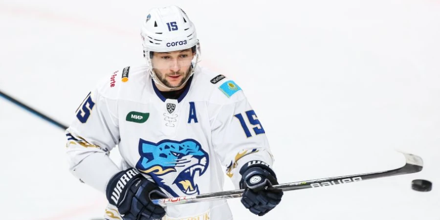 Что случилось с экс-нападающим «Барыса» в нынешнем сезоне КХЛ