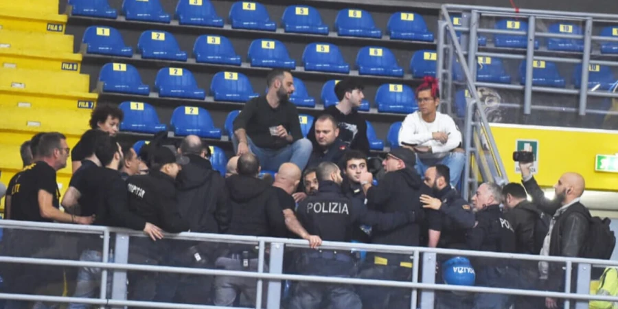 Фанатские группировки вновь сеют хаос