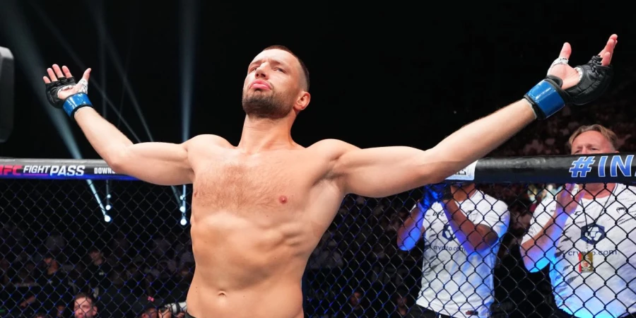 Де Риддер желает битвы против нового чемпиона UFC