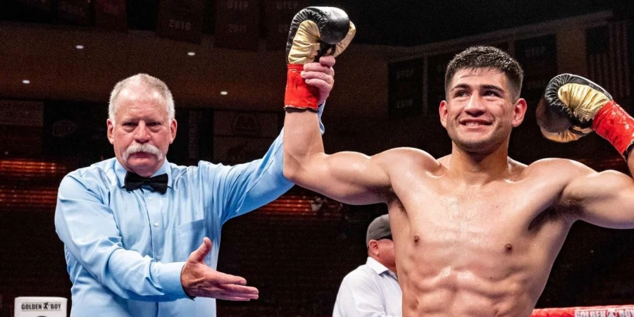 Главный поединок недели в боксе отменен — организаторы ищут замену