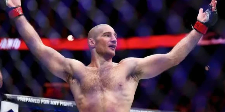 UFC чемпионы Стрикленд АҚШ-та революция жасауға шақырды
