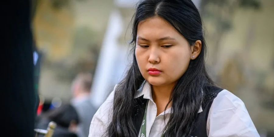 Казахстанская шахматистка стала победительницей мирового турнира по блицу