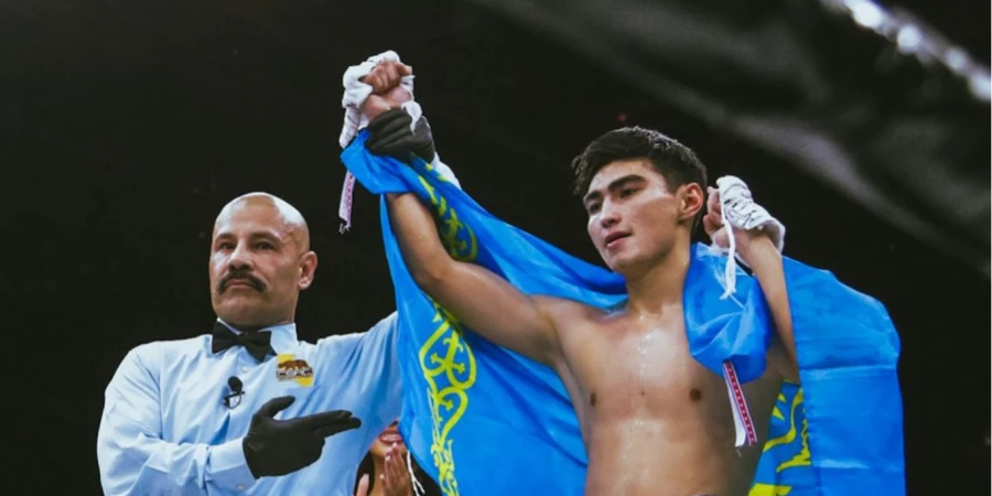 Непобежденный казахстанец выйдет на ринг с опытным доминиканцем во второй бой в США