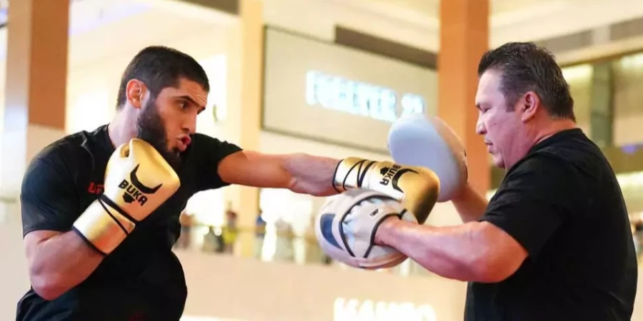 Бывший чемпион UFC отдал должное тренеру Махачева