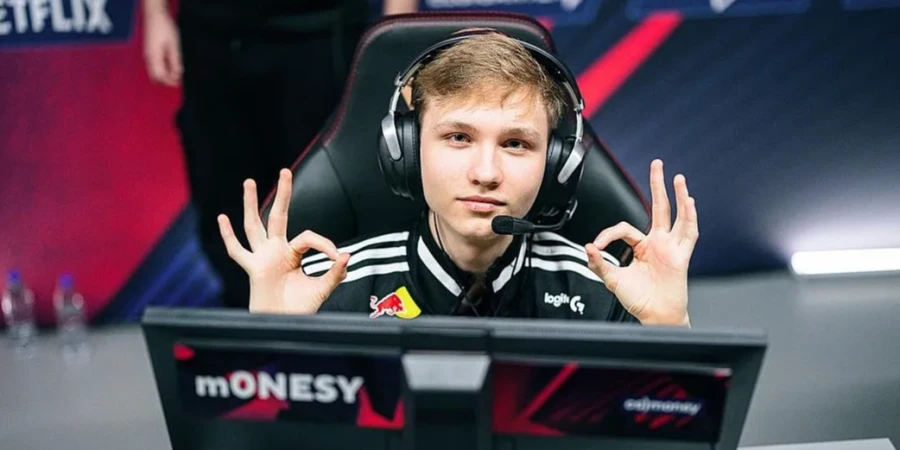 M0NESY раскритиковал решение broky встать AFK в матче против Team Spirit на BLAST Premier: World Final 2024