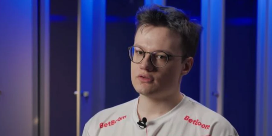 Керри BetBoom Team рассказал, какие три вещи всегда берет с собой на LAN-турниры