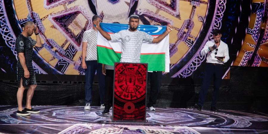 Узбекскому бойцу хватило 10 секунд, чтобы оформить нокаут на турнире OCTAGON 90