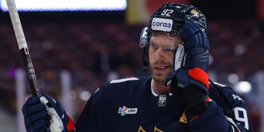 Одноклубник казахстанского сборника поведал о взаимоотношениях с тренером, Разиным