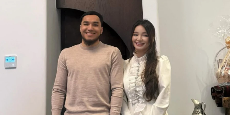 Бокстан әлем чемпионатының күміс жүлдегері Дулат Бекбауов шаңырақ көтереді