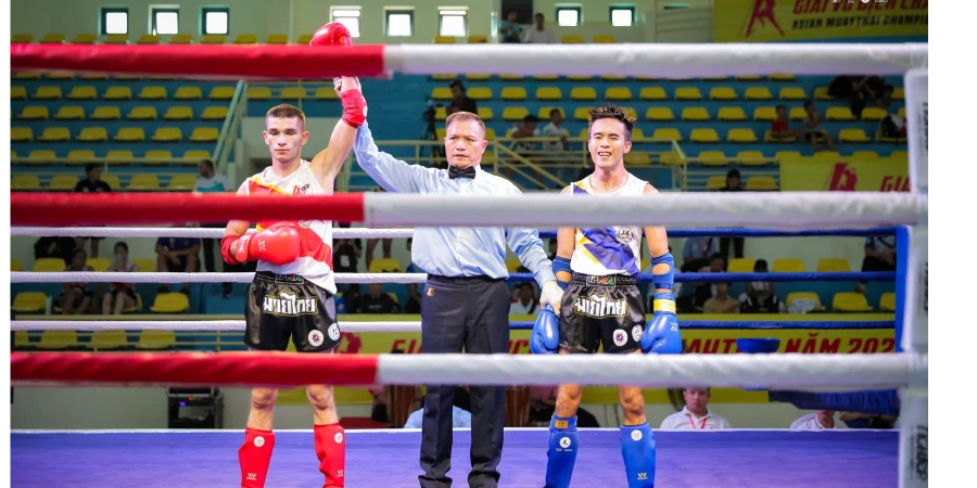 Казахстанский боец выиграл золото на чемпионате Азии по муай-тай