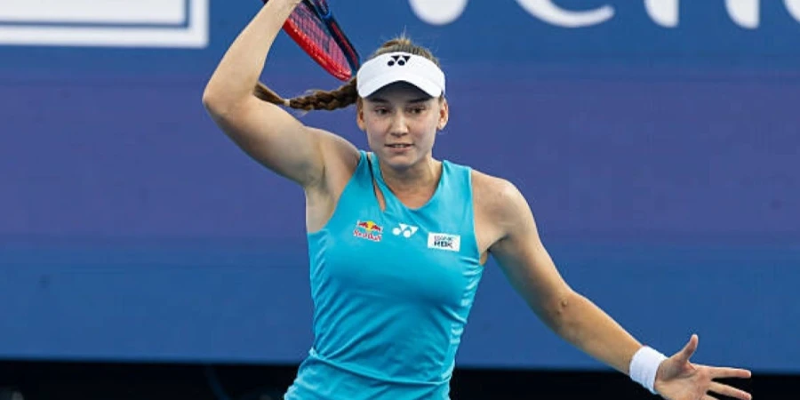 Елена Рыбакина уверенно стартовала на дорогом турнире в Дохе