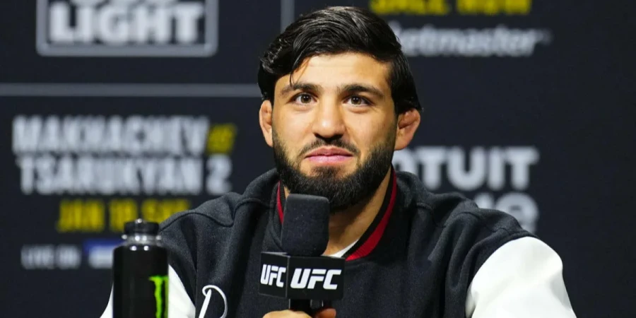 Топовый боец Царукян высказался о богатстве чемпиона UFC Топурии