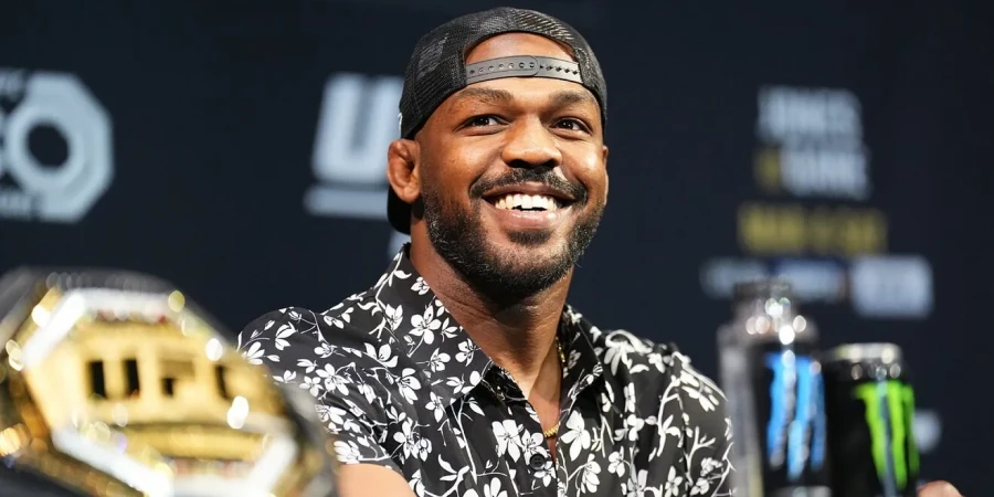 Легенда UFC Джон Джонс дал прогноз на титульный бой Чимаев - Дю Плесси